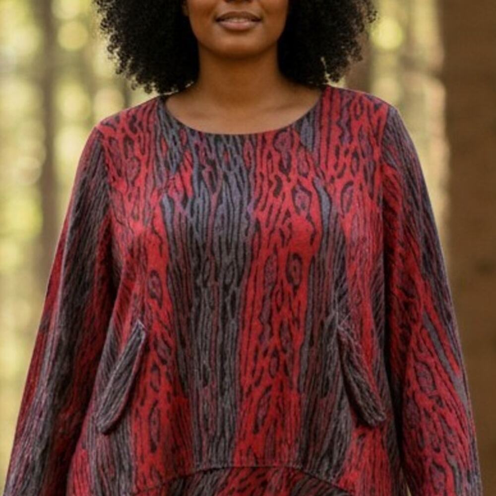 Moonlight Tunic Sweater Womens XXL Red Animal Print Lighter Weight Swingy Boho